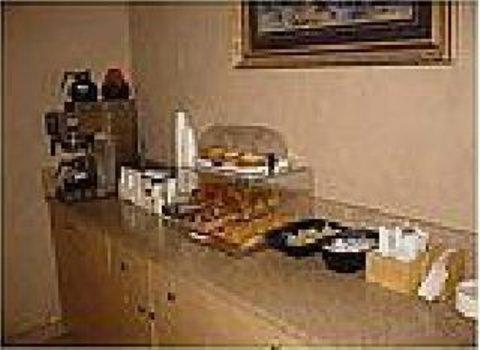 Kensington Inn - Howell Restaurant photo